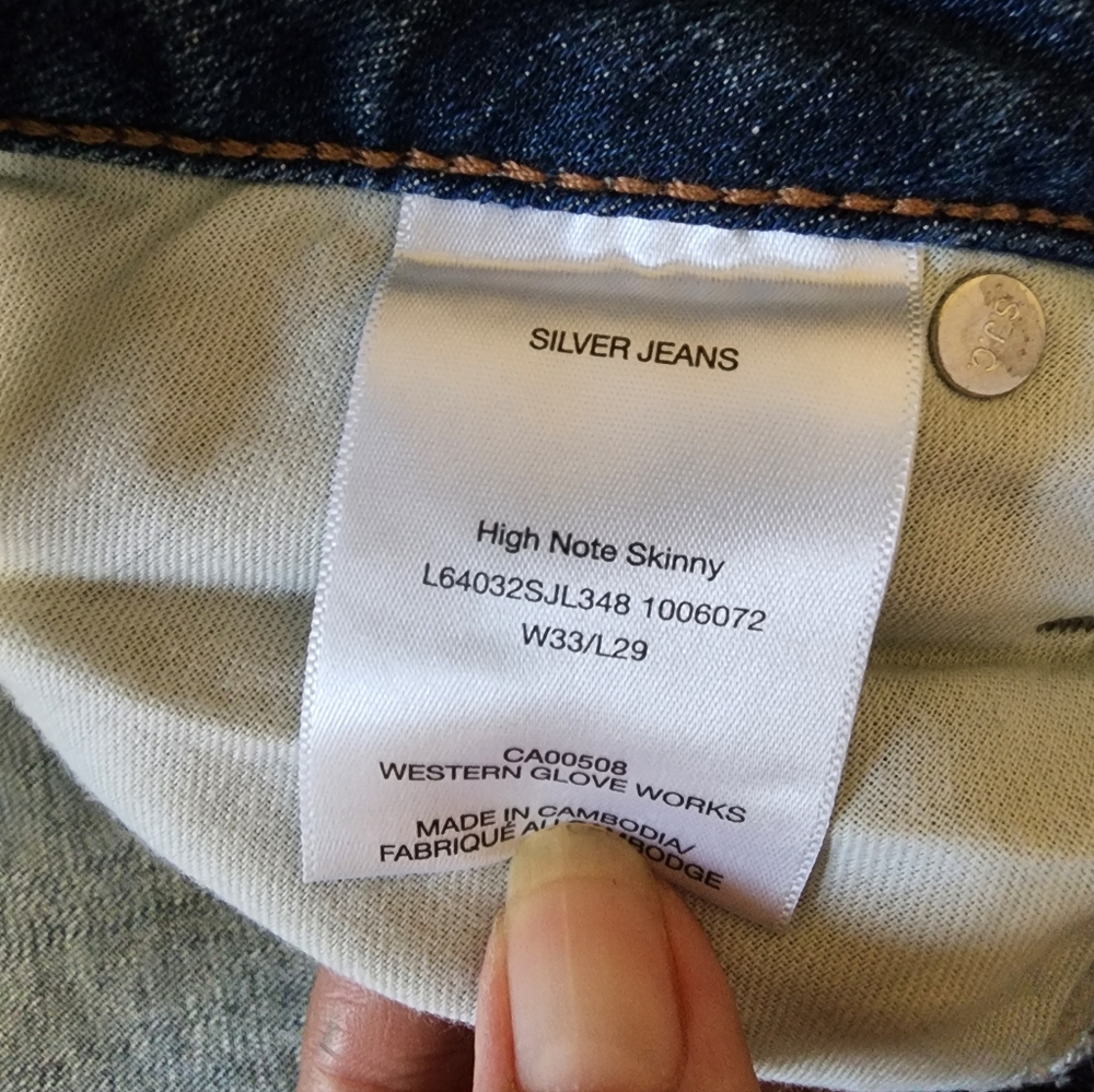 Silver Jeans Co - image 4